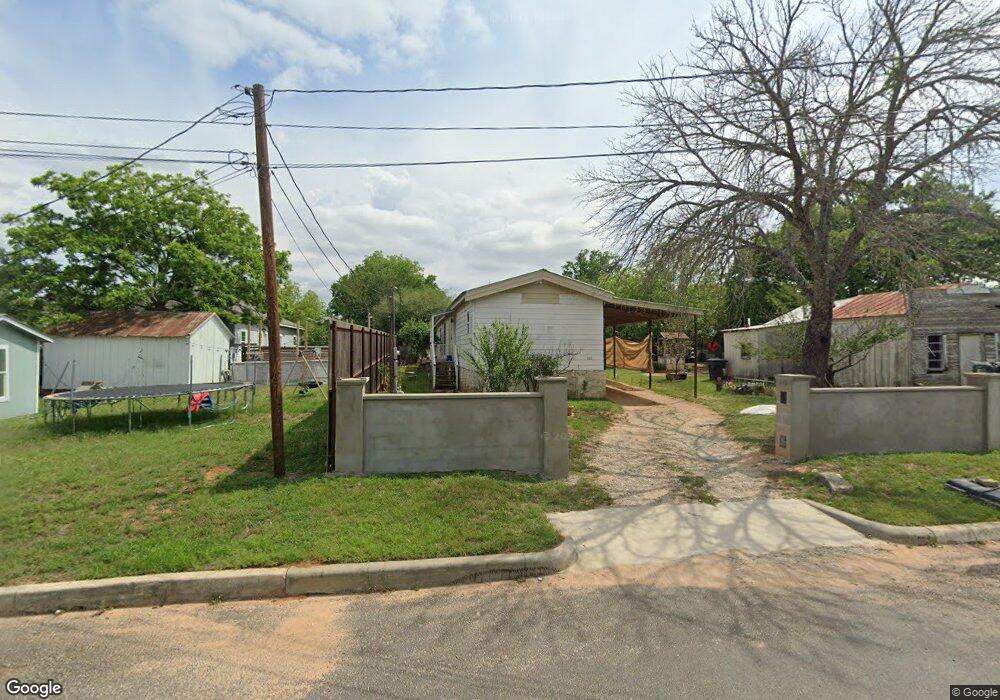 503 Shaw Ave, Fredericksburg, TX 78624 - photo 1