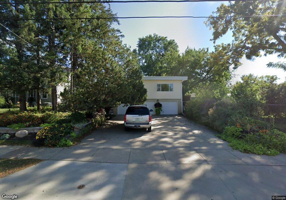 345 Wilson Ave SW, Cedar Rapids, IA 52404 - photo 1