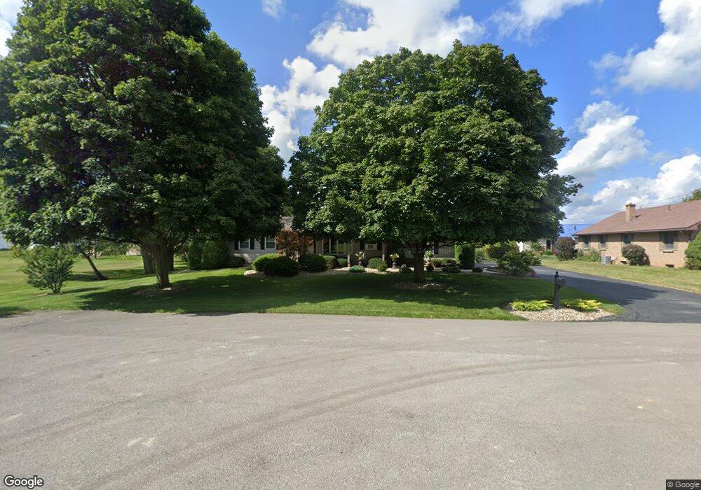 701 Chestnut Dr, Upper Sandusky, OH 43351 - photo 1