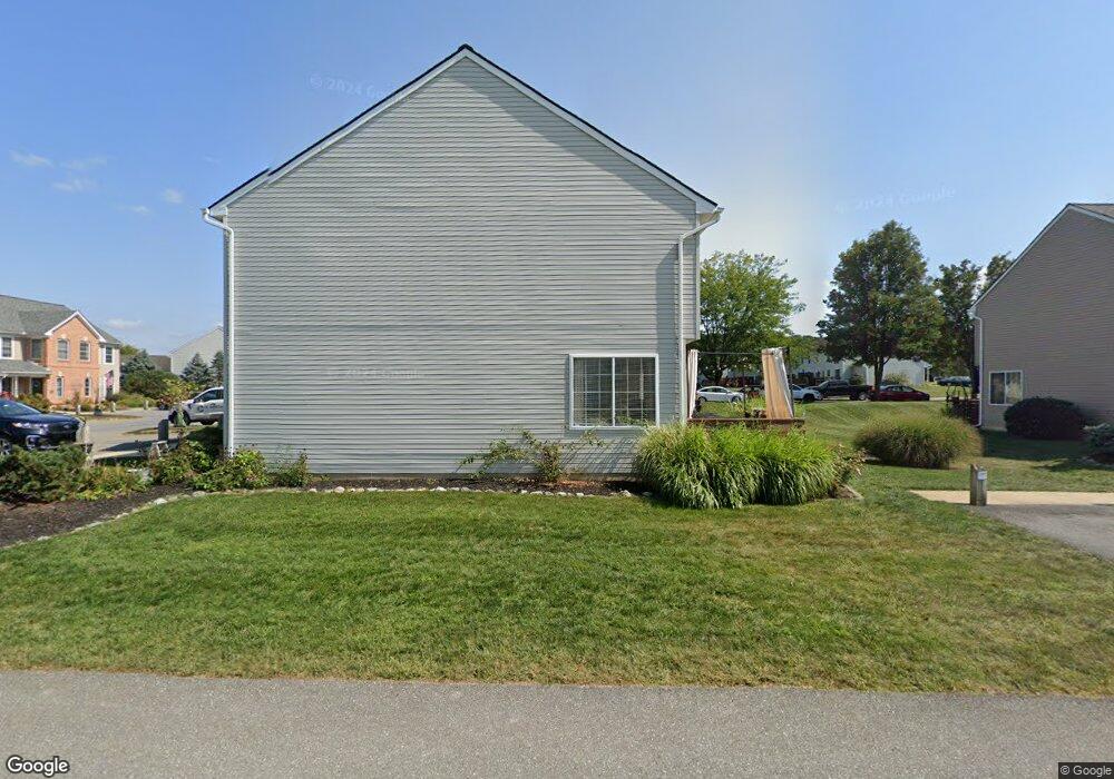 4008 Bradford Cir unit B28, Mount Joy, PA 17552 - photo 1