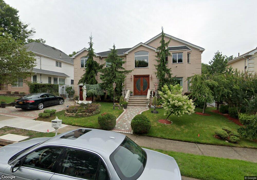 433 Philip Ave, Staten Island, NY 10312 - photo 1