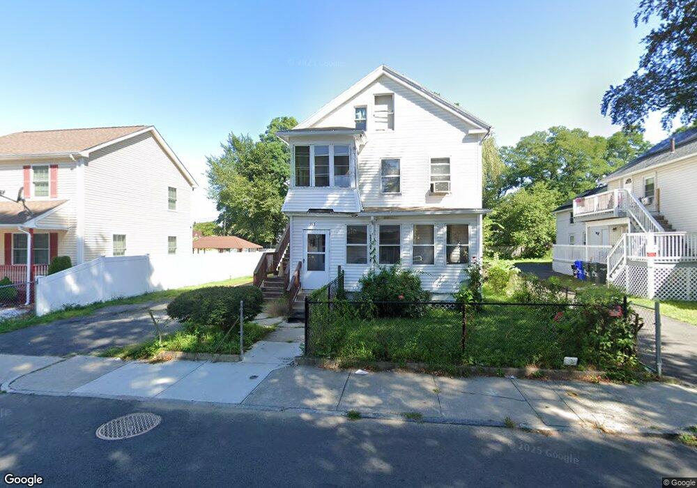 148 Pendleton Ave, Springfield, MA 01109 - photo 1
