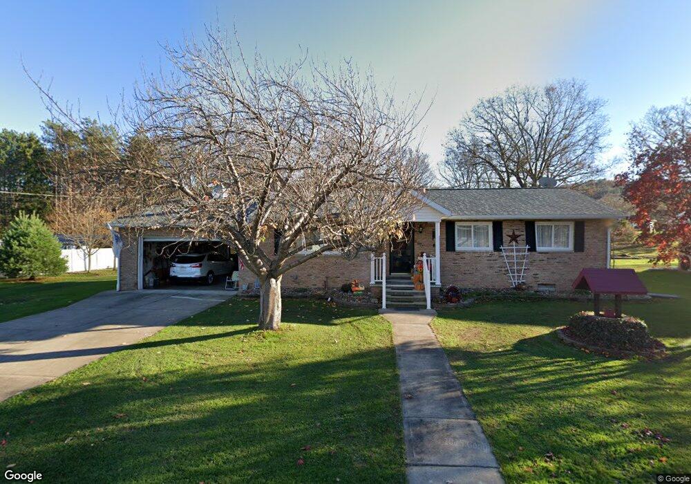 1140 Chestnut St, Nanticoke, PA 18634 - photo 1