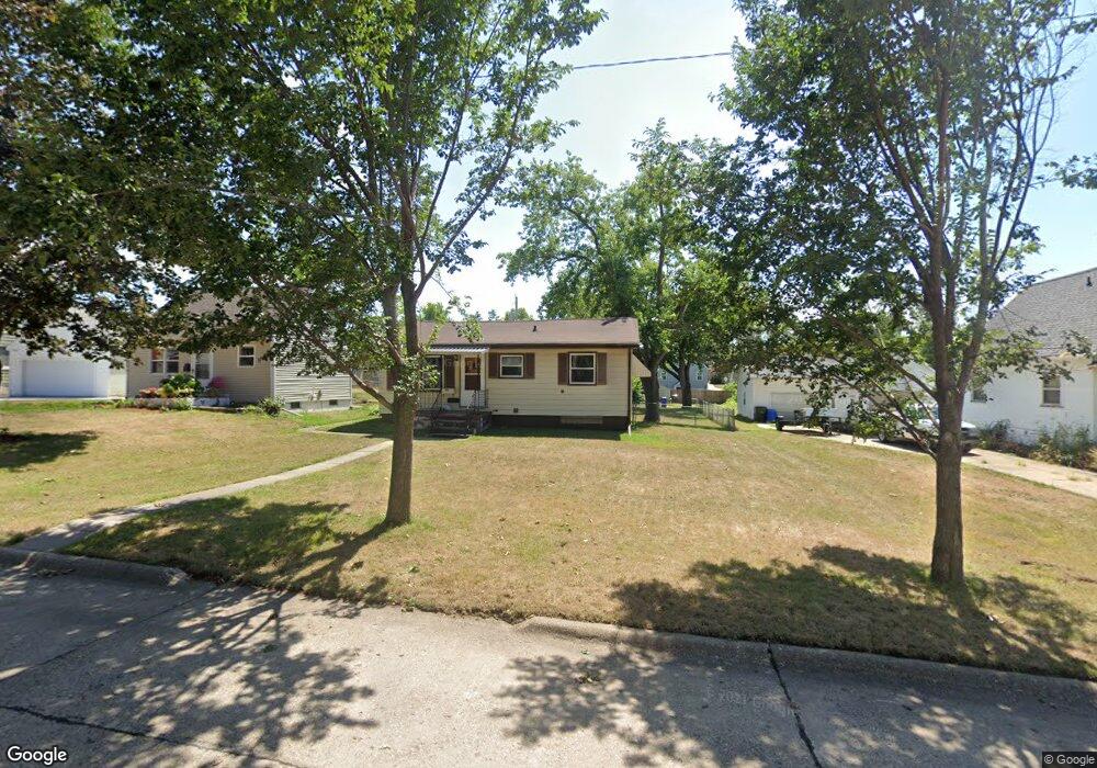 929 20th Ave SW, Cedar Rapids, IA 52404 - photo 1