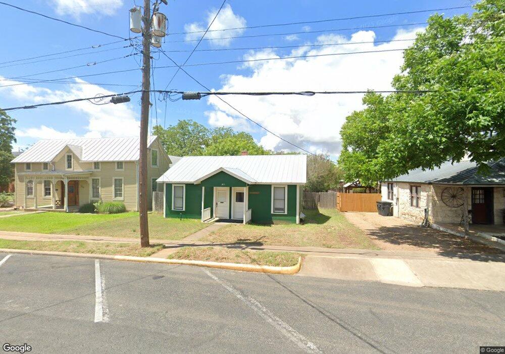 311 W San Antonio St, Fredericksburg, TX 78624 - photo 1