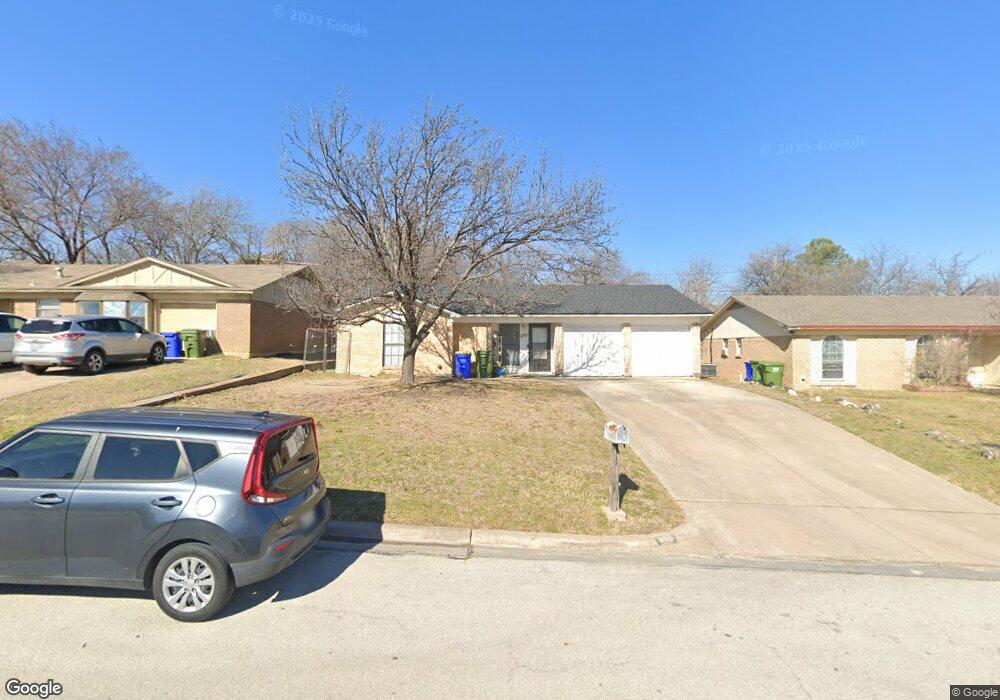 870 Mirike Dr, Fort Worth, TX 76108 - photo 1