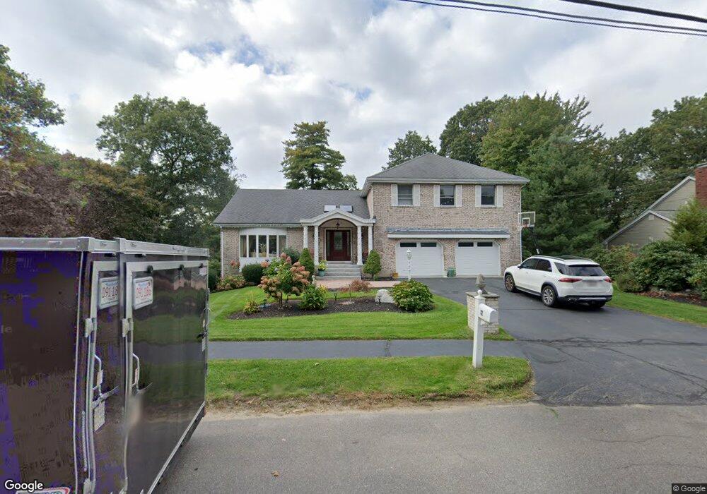 82 Pigeon Ln, Waltham, MA 02452 - photo 1