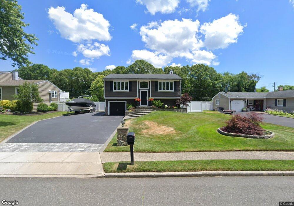 421 Greenbelt Pkwy, Holtsville, NY 11742 - photo 1