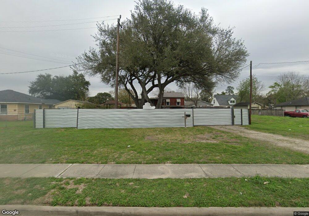 7320 Bauman Rd, Houston, TX 77022 - photo 1