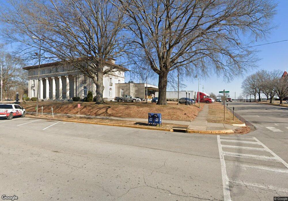 210 Madison St, Florence, AL 35631 - photo 1