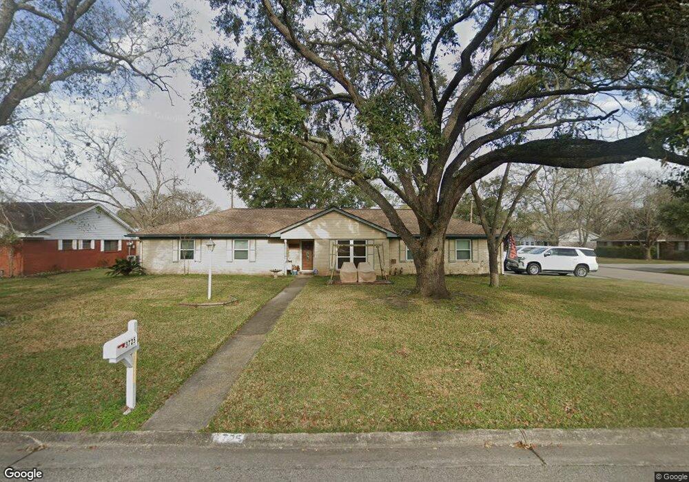 3725 Wilshire Dr, Alvin, TX 77511 - photo 1