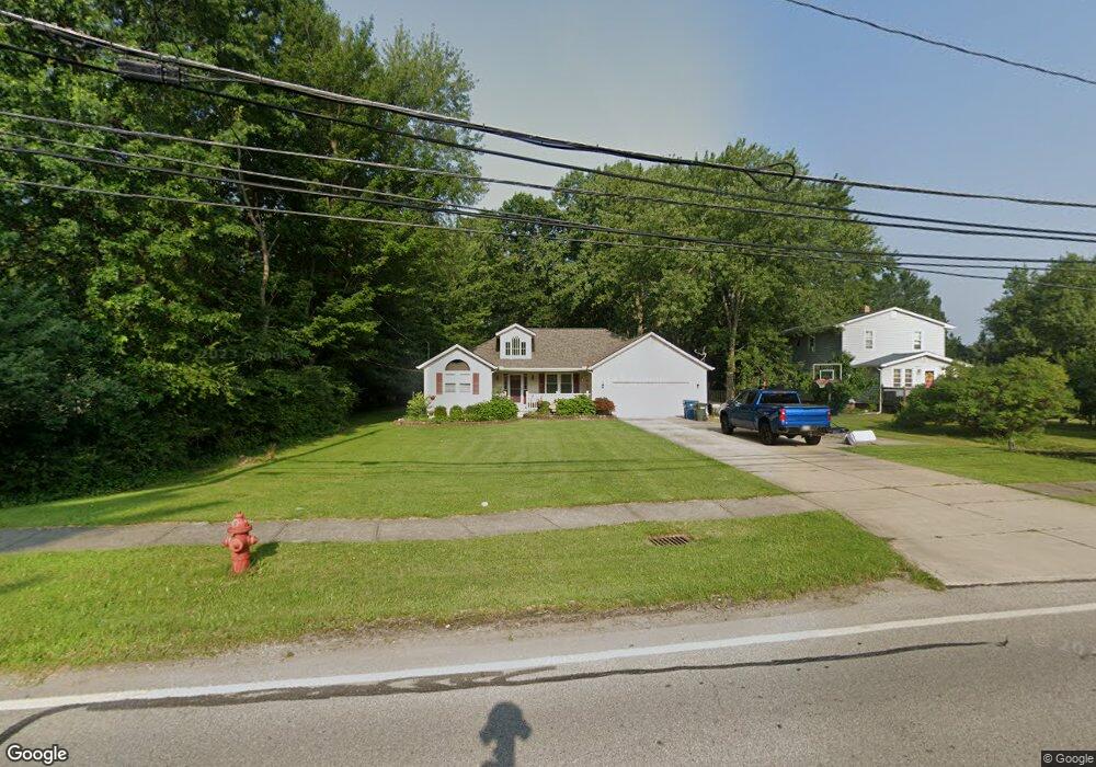 8106 Lewis Rd, Olmsted Falls, OH 44138 - photo 1