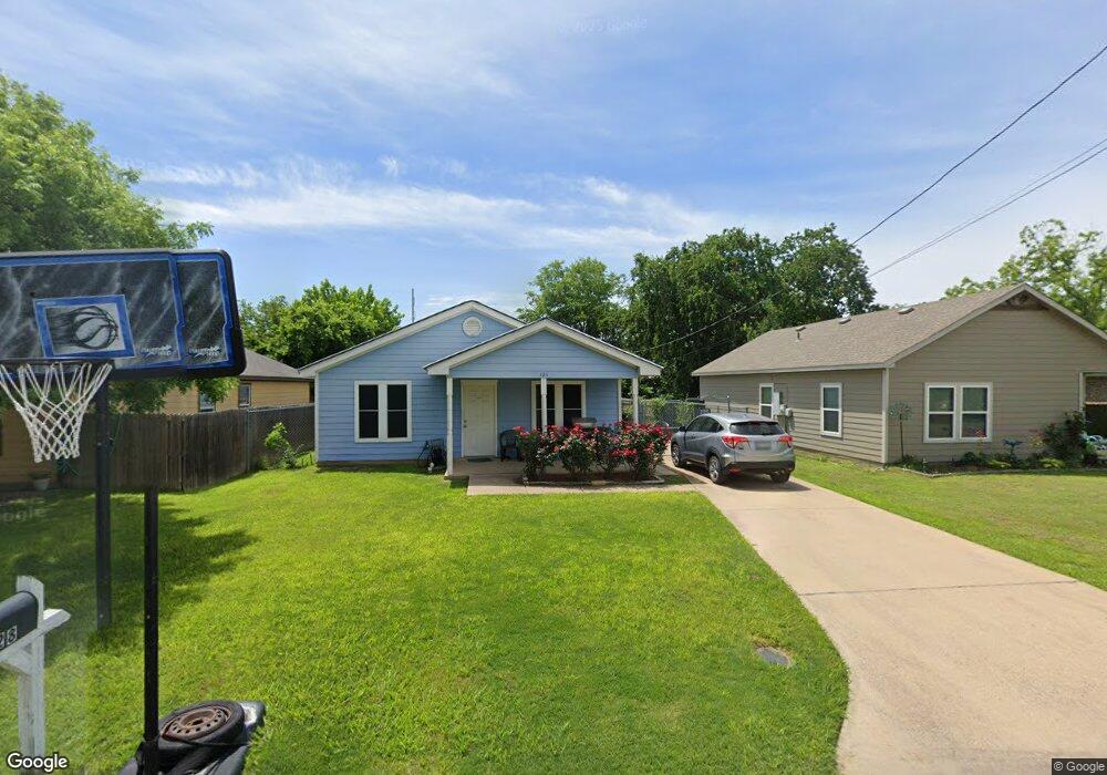 128 Peacock St, Cleburne, TX 76031 - photo 1