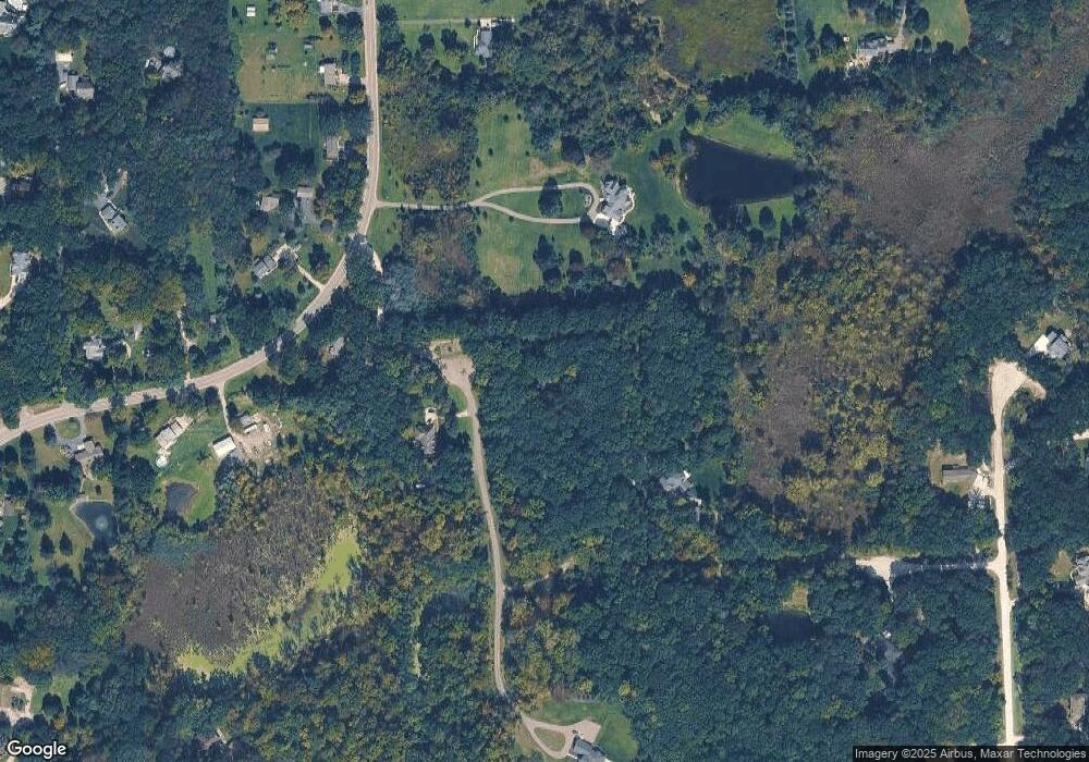 505 Red Rose Ln, Brighton, MI 48114 - photo 1