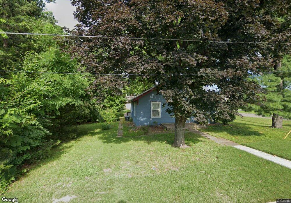 5902 Barton Dr, Shawnee, KS 66203 - photo 1