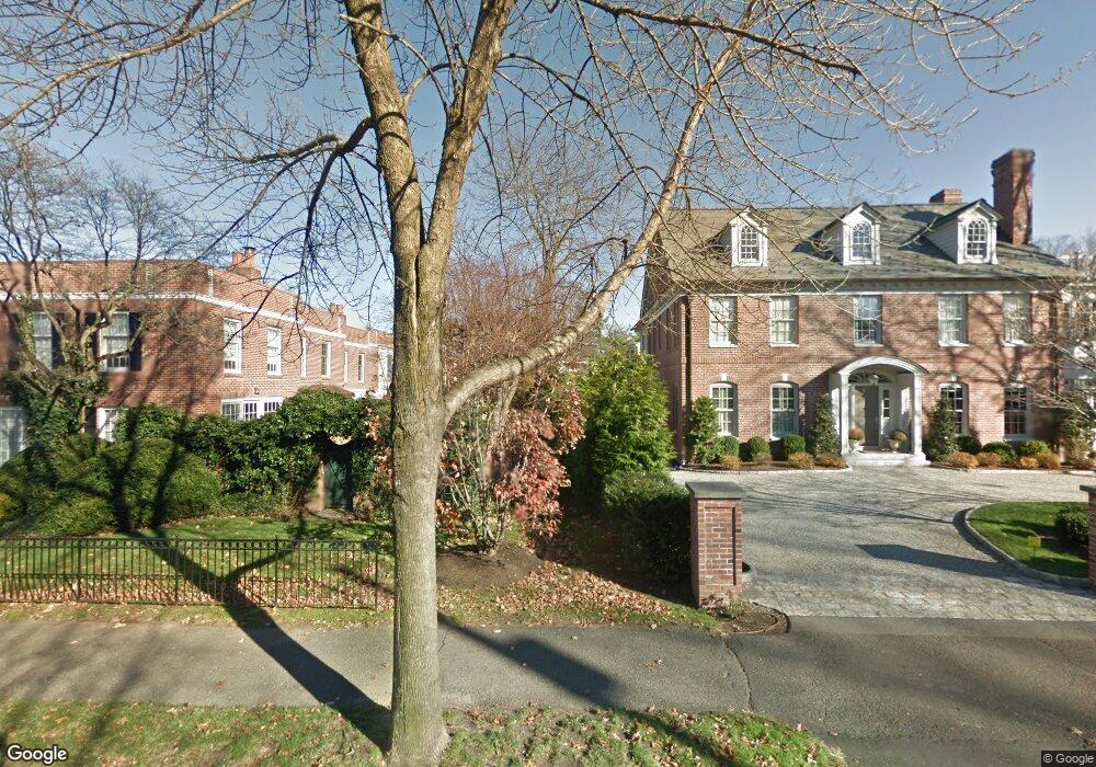 100 South Ave, New Canaan, CT 06840 - photo 1