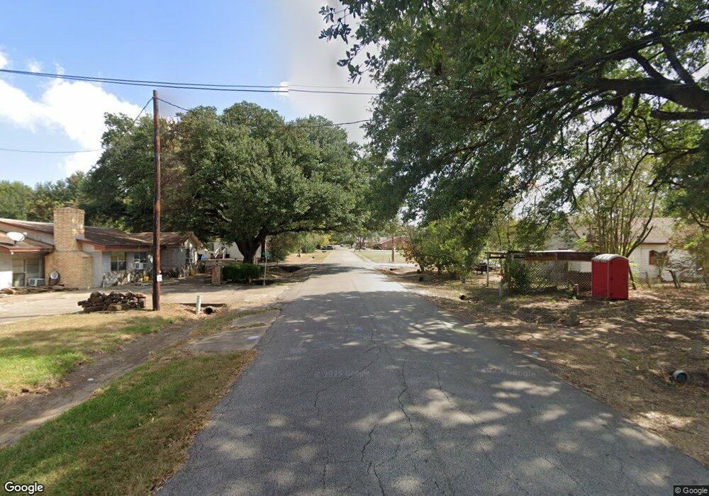 2107 Fitz Lee St, Waller, TX 77484 - photo 1