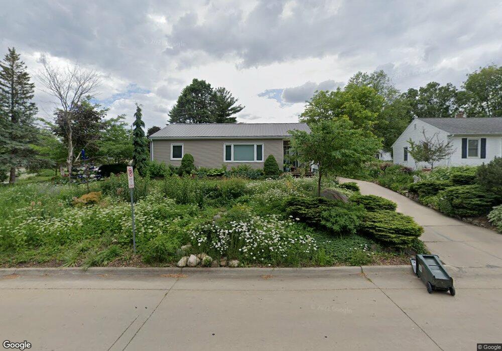 1304 W 7th St, Cedar Falls, IA 50613 - photo 1