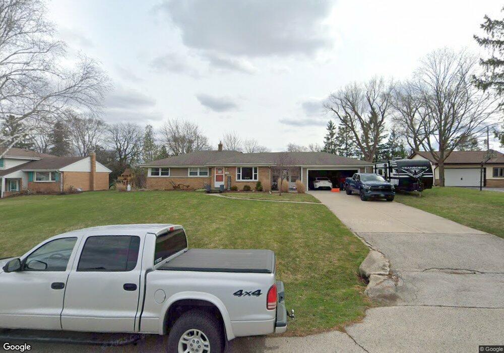 11421 W Carroll Cir, Franklin, WI 53132 - photo 1