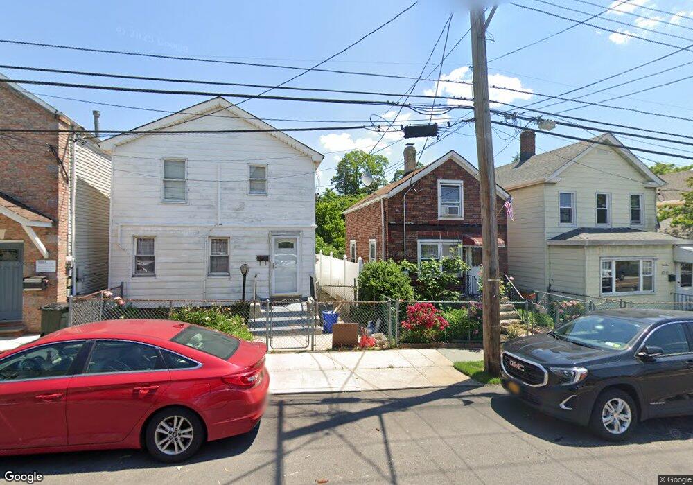 1209 149th St, Whitestone, NY 11357 - photo 1