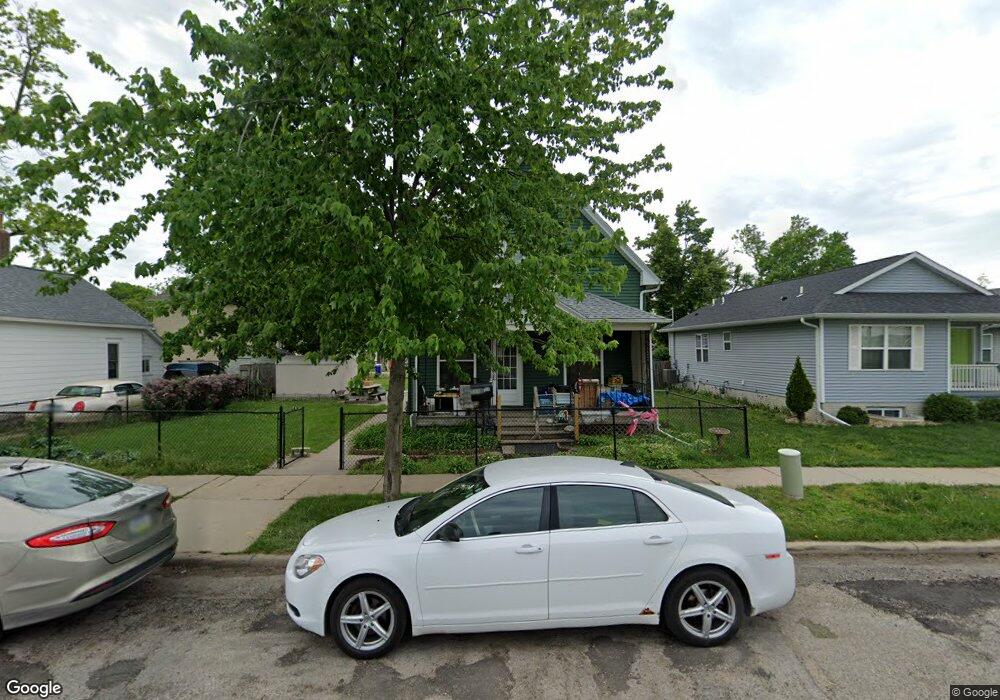 1118 K St SW, Cedar Rapids, IA 52404 - photo 1