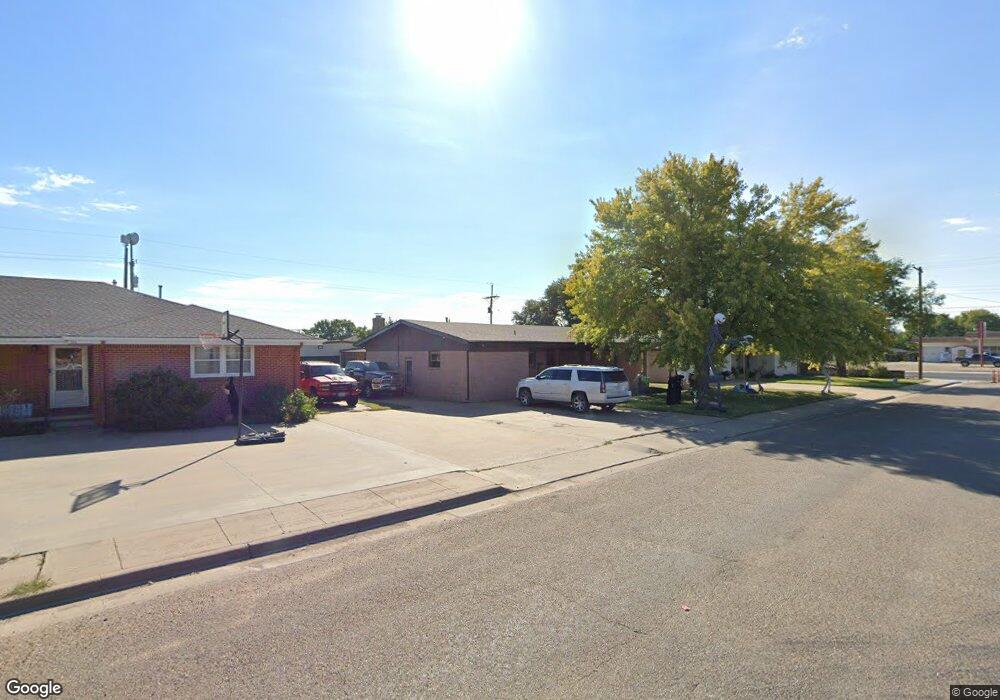 102 Chelsea Ave, Dumas, TX 79029 - photo 1