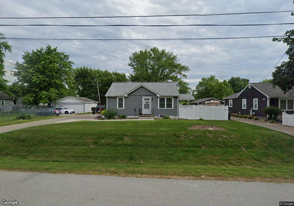 2222 W 51st St, Davenport, IA 52806 - photo 1