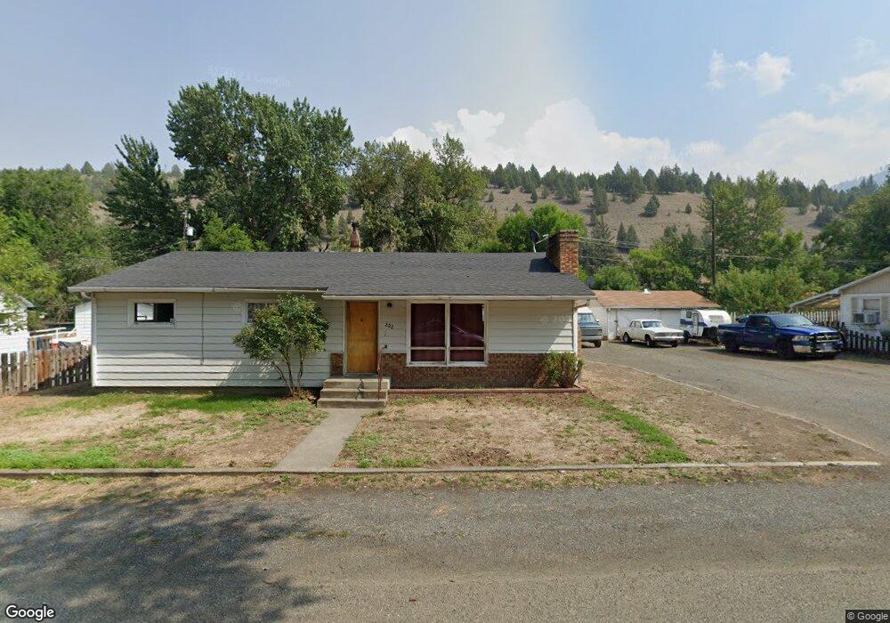 224 N Humbolt St, Canyon City, OR 97820 - photo 1