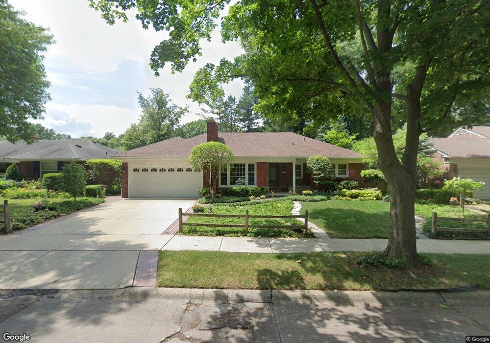 311 Stephens Rd, Grosse Pointe Farms, MI 48236 - photo 1