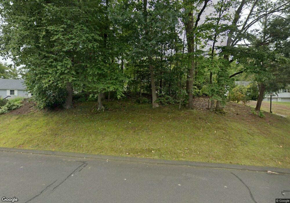 135 Stocking Brook Rd, Berlin, CT 06037 - photo 1