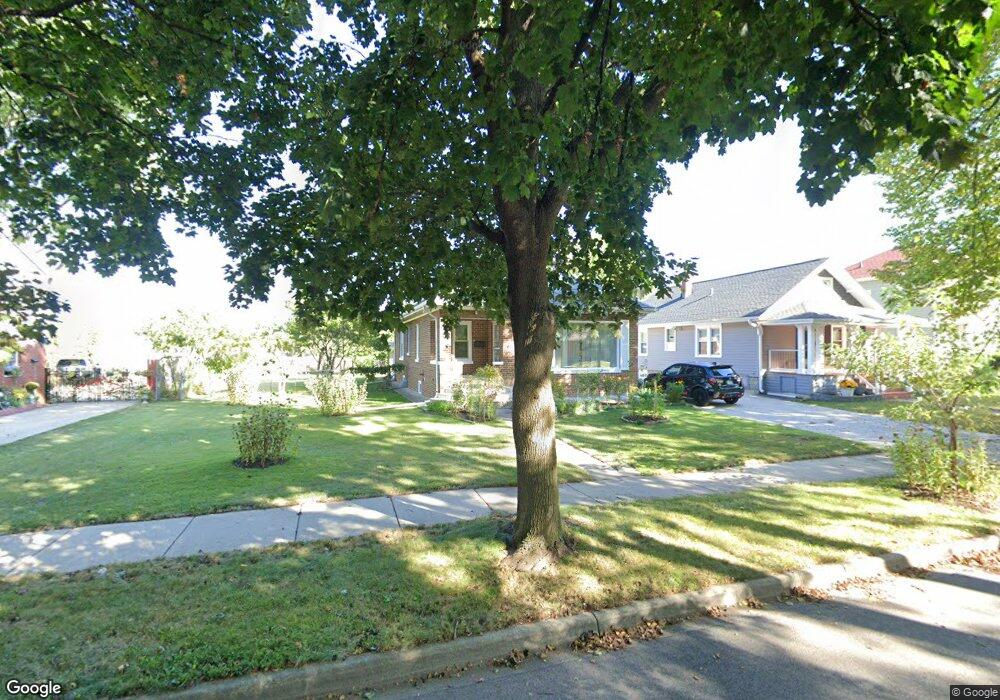 33 N Martin Ave, Waukegan, IL 60085 - photo 1