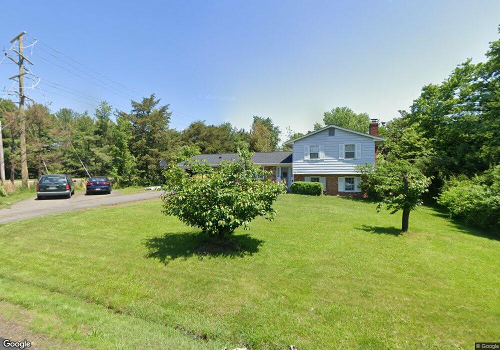 10742 Marlborough Rd, Fairfax, VA 22032 - photo 1