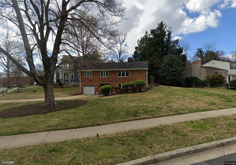 1816 Deer Dr, McLean, VA 22101 - photo 1