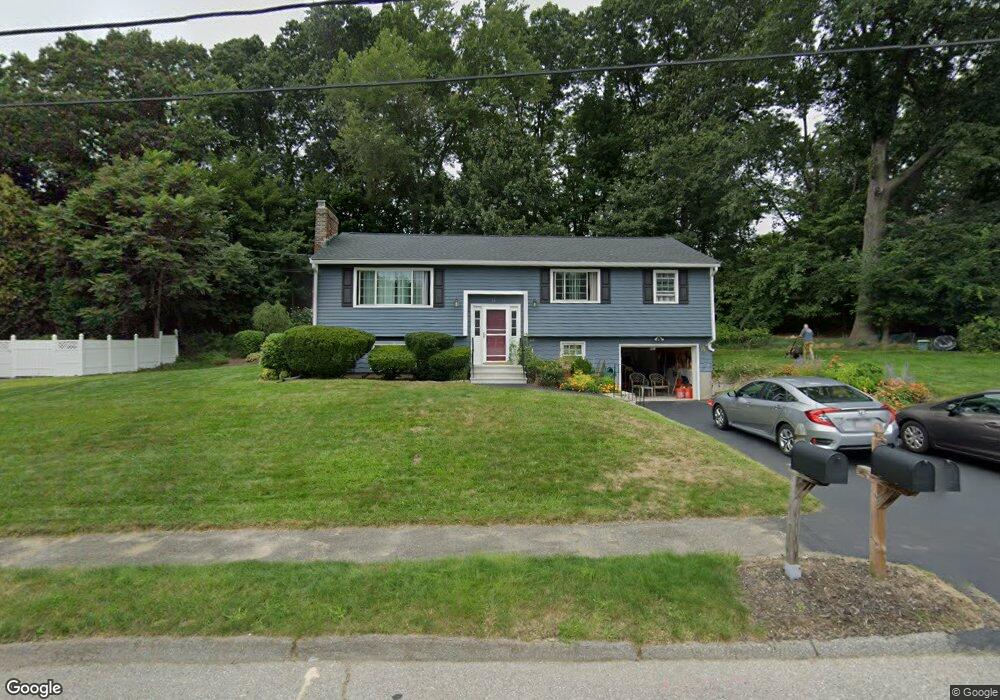 104 Bumble Bee Cir, Shrewsbury, MA 01545 - photo 1