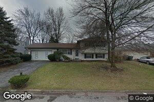 5563 Oakmont Dr, Columbus, OH 43232