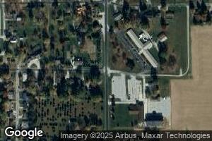 1 Hillcrest Dr, Newton, IL 62448