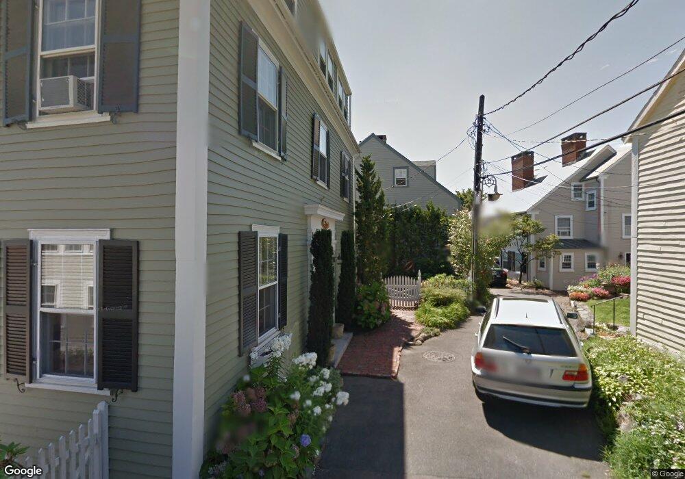 8 Lookout Ct, Marblehead, MA 01945 - photo 1