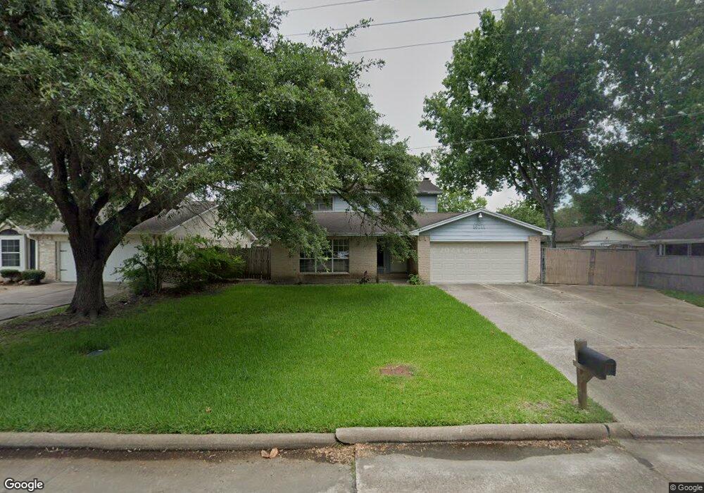 16711 Oxnard Ln, Friendswood, TX 77546 - photo 1