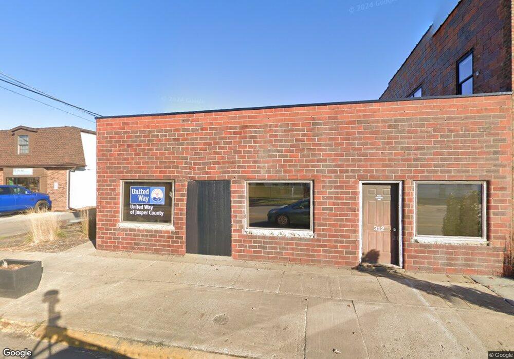 312 1st Ave W, Newton, IA 50208 - photo 1