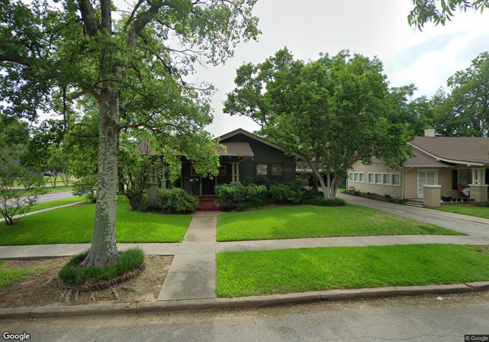 217 I St SW, Ardmore, OK 73401 - photo 1