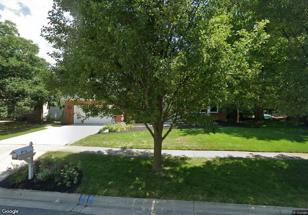 890 Wedgewood Dr, Marysville, OH 43040 - photo 1