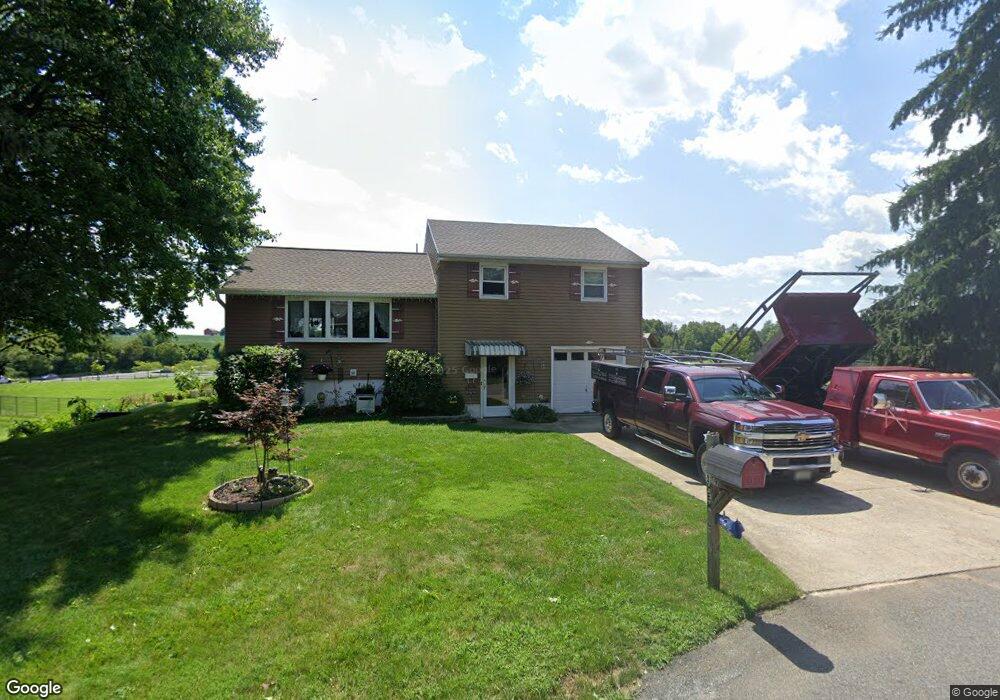 149 Hemlock Dr, Phillipsburg, NJ 08865 - photo 1