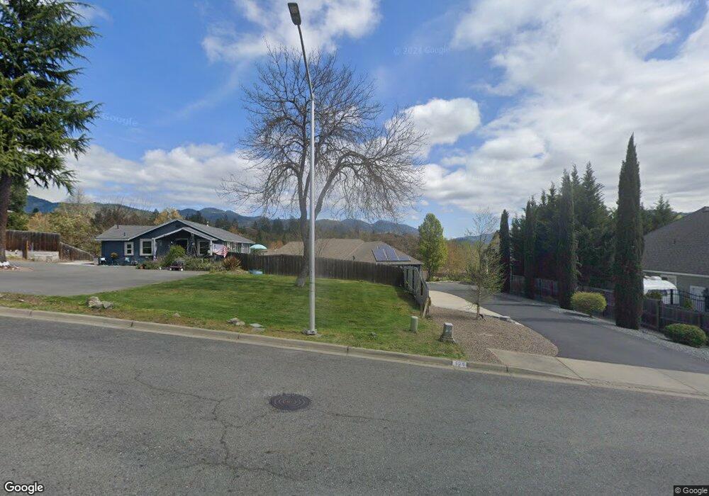 121 Fall Run Dr, Grants Pass, OR 97526 - photo 1