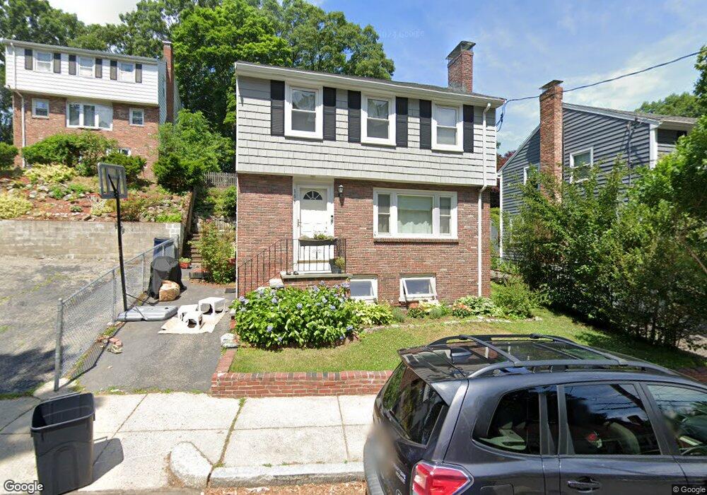 101 Glenellen Rd, West Roxbury, MA 02132 - photo 1