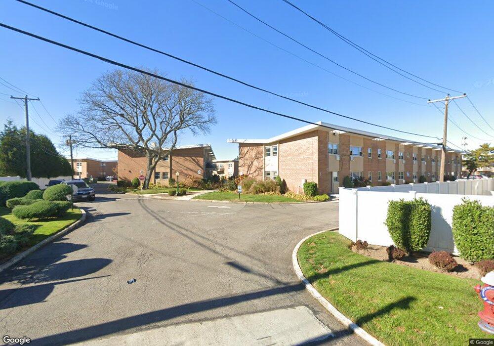 4 Rose St unit 5-1G, Oceanside, NY 11572 - photo 1