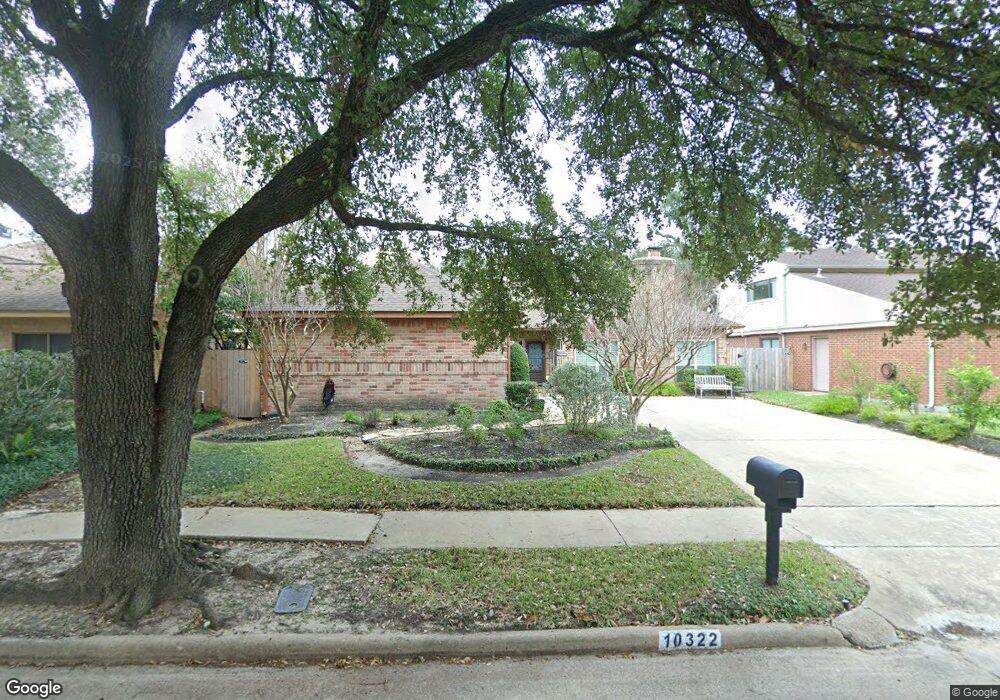 10322 Piping Rock Ln, Houston, TX 77042 - photo 1