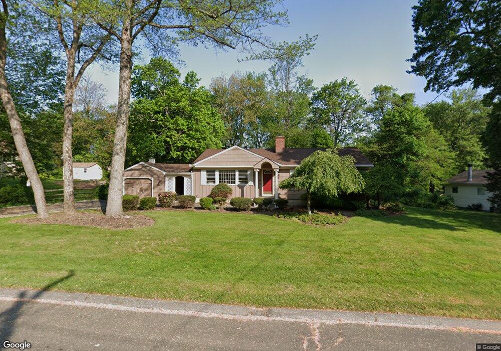 81 Macarthur Rd, Trumbull, CT 06611 - photo 1