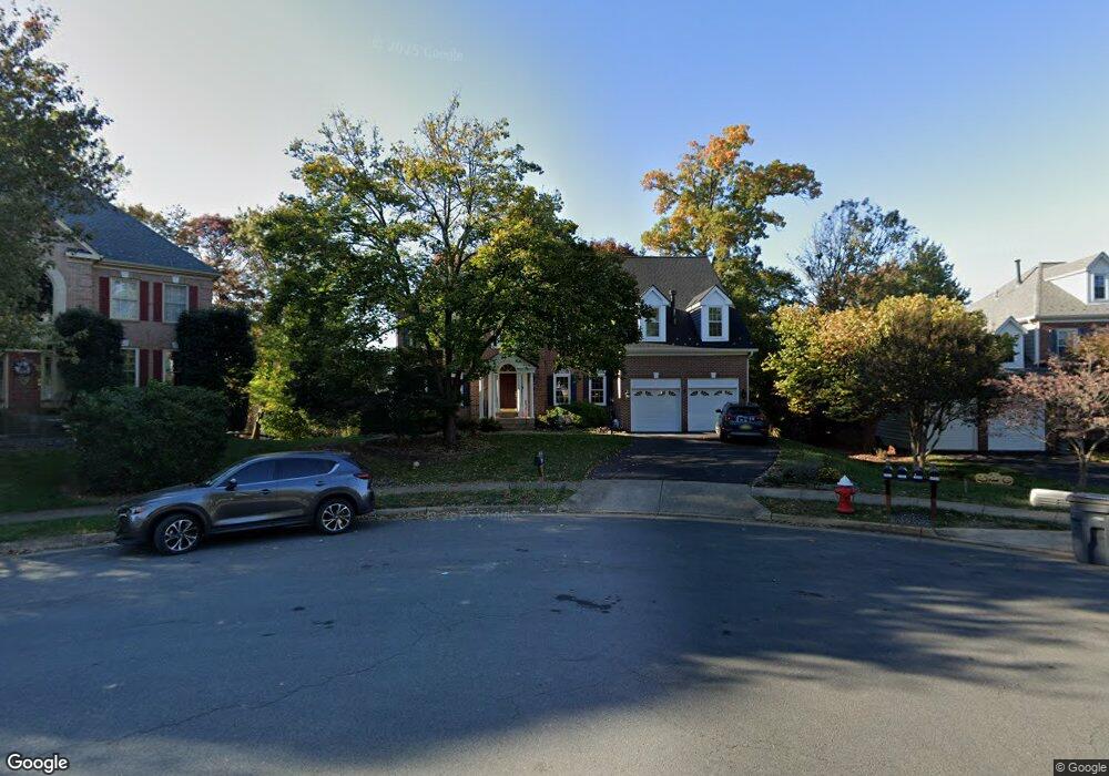 20567 Shadow Woods Ct, Sterling, VA 20165 - photo 1