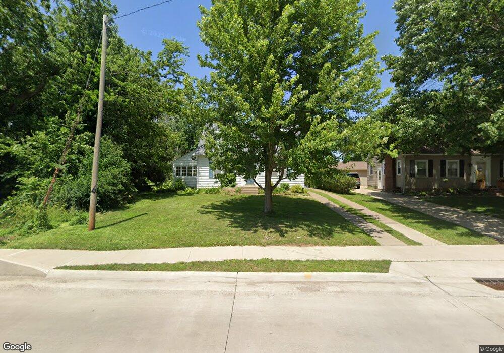 1918 Elm St, Davenport, IA 52803 - photo 1