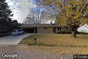 1323 Brown St, Hull, IA 51239